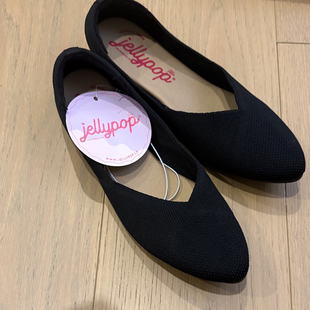BNWT Larkin Jellypop Size 7 Women’s Flats